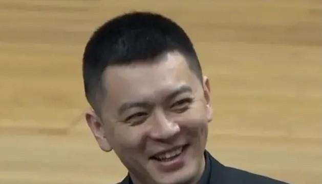 忘穿内裤坐公交车被揉到高潮黄蓉